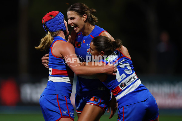 AFLW 2025 Round 07 - Western Bulldogs v Collingwood - A-63092070