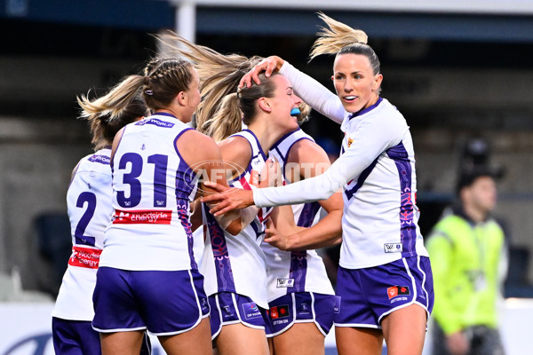 AFLW 2025 Round 07 - Carlton v Fremantle - A-63093114