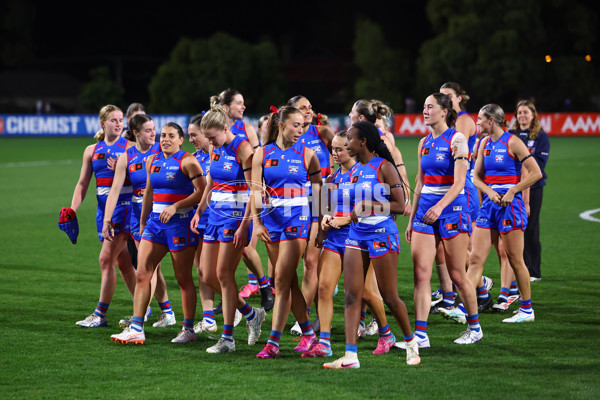 AFLW 2025 Round 07 - Western Bulldogs v Collingwood - A-63093139