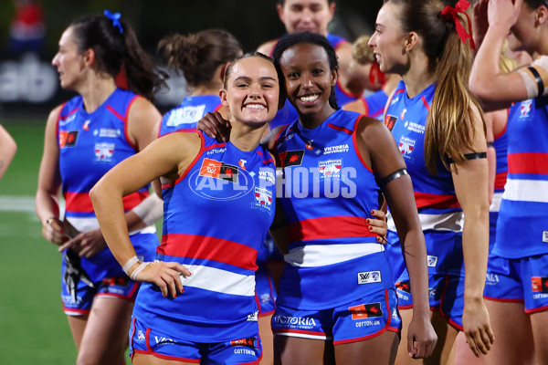 AFLW 2025 Round 07 - Western Bulldogs v Collingwood - A-63093141