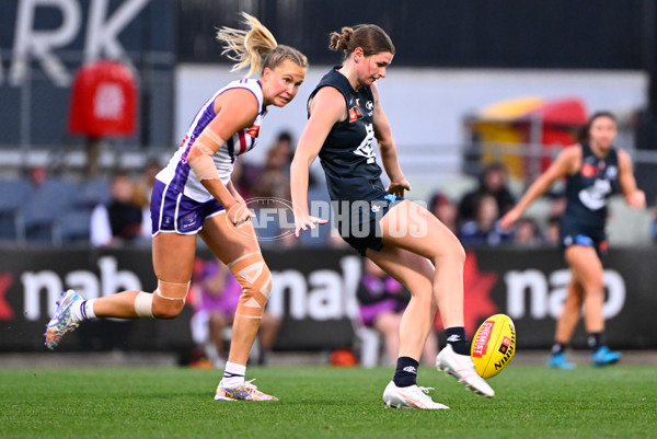 AFLW 2025 Round 07 - Carlton v Fremantle - A-63094744