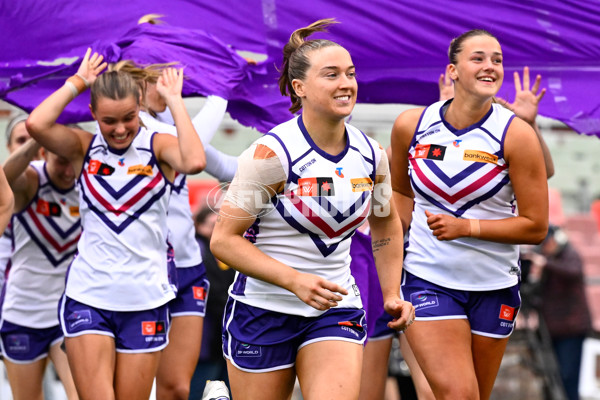 AFLW 2025 Round 07 - Carlton v Fremantle - A-63095840