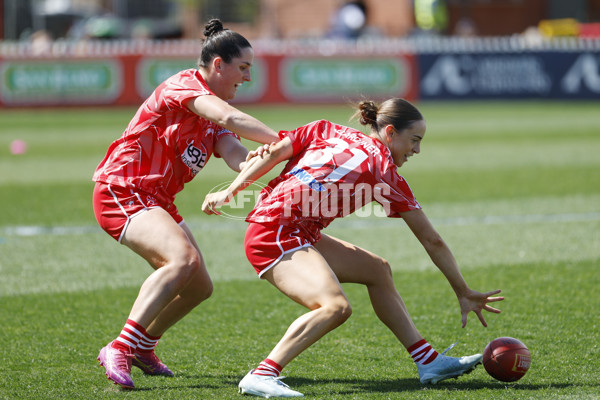 AFLW 2025 Round 07 - Adelaide v Sydney - A-63178799