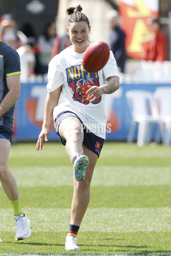 AFLW 2025 Round 07 - Adelaide v Sydney - A-63178811