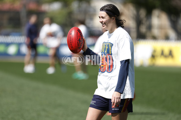 AFLW 2025 Round 07 - Adelaide v Sydney - A-63180464
