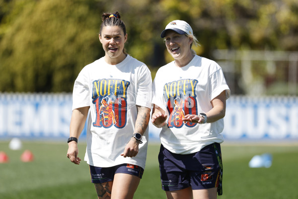 AFLW 2025 Round 07 - Adelaide v Sydney - A-63180465