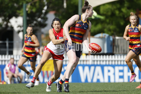 AFLW 2025 Round 07 - Adelaide v Sydney - A-63181785