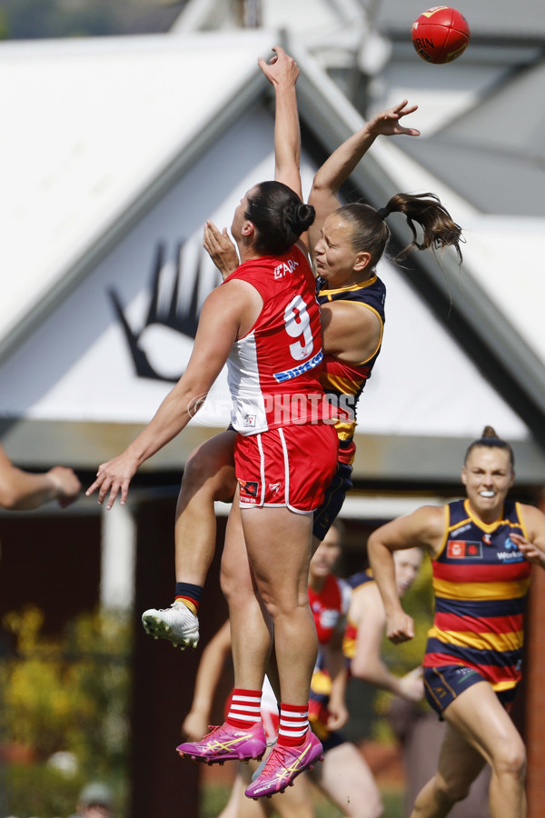 AFLW 2025 Round 07 - Adelaide v Sydney - A-63181786