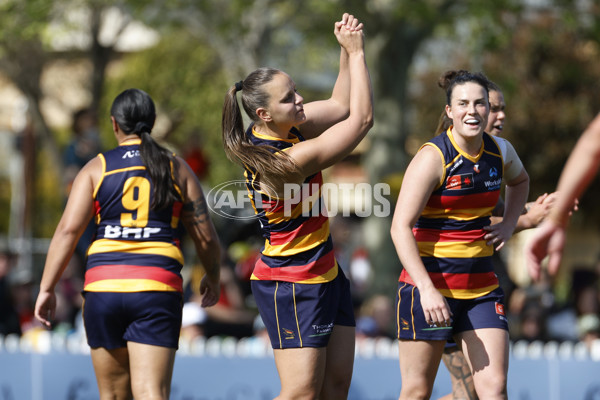 AFLW 2025 Round 07 - Adelaide v Sydney - A-63182952