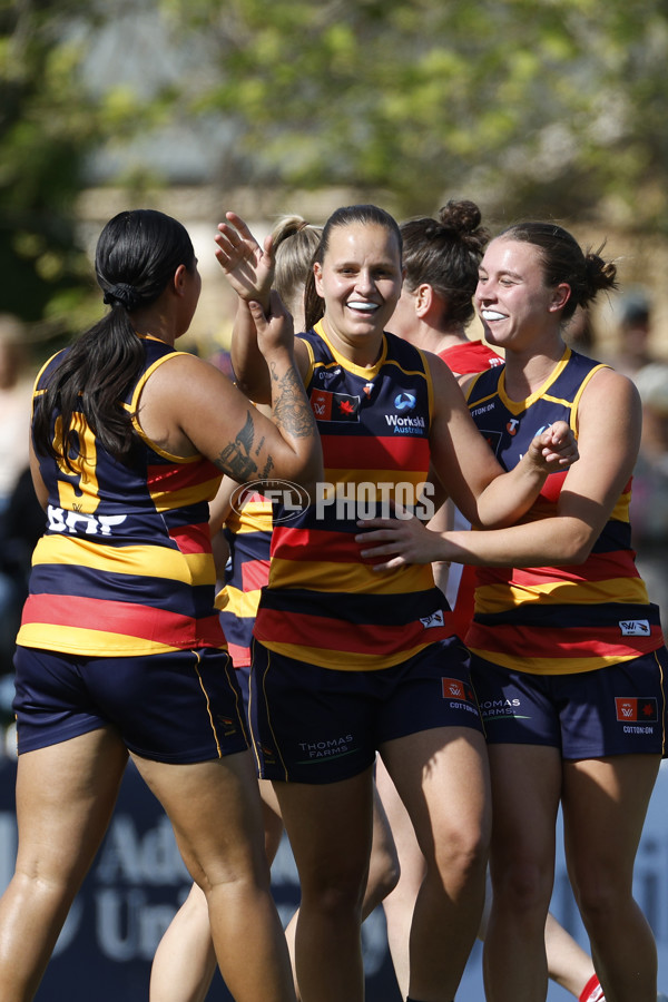 AFLW 2025 Round 07 - Adelaide v Sydney - A-63182953