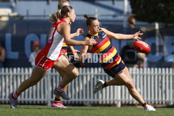 AFLW 2025 Round 07 - Adelaide v Sydney - A-63184353