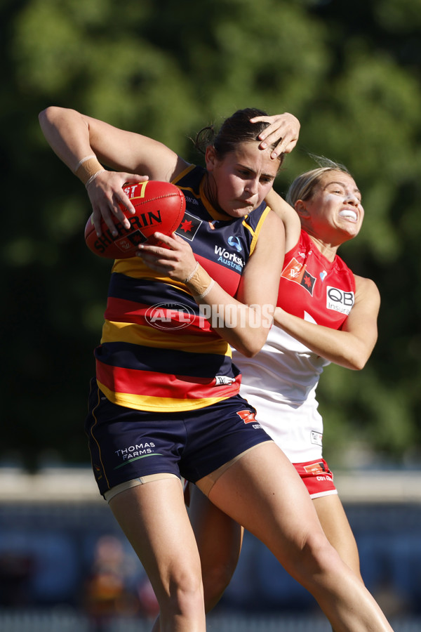 AFLW 2025 Round 07 - Adelaide v Sydney - A-63186844