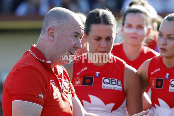 AFLW 2025 Round 07 - Adelaide v Sydney - A-63186863