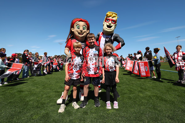 AFLW 2025 Round 07 - St Kilda v Port Adelaide - A-63189402