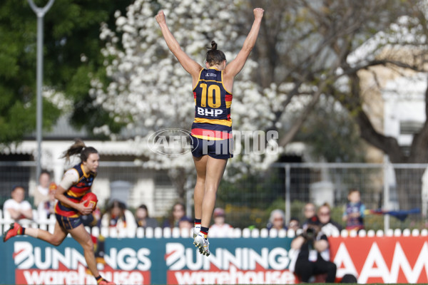 AFLW 2025 Round 07 - Adelaide v Sydney - A-63192150