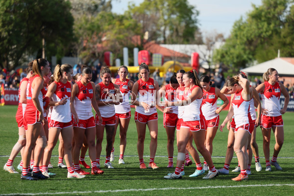 AFLW 2025 Round 07 - Adelaide v Sydney - A-63192152