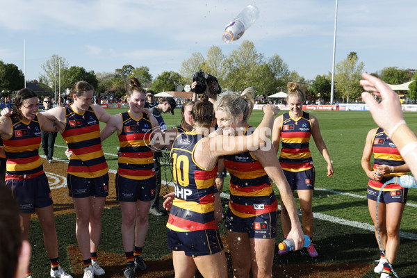 AFLW 2025 Round 07 - Adelaide v Sydney - A-63192154