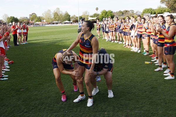 AFLW 2025 Round 07 - Adelaide v Sydney - A-63193187