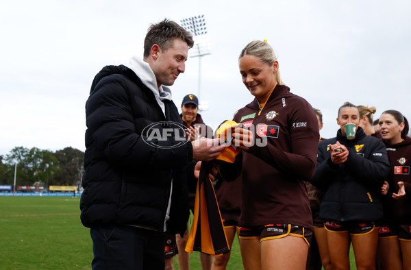 AFLW 2025 Round 08 - Hawthorn v Fremantle - A-63324085
