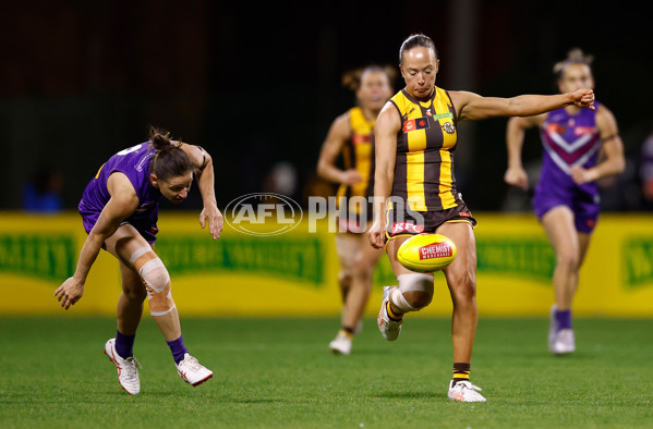 AFLW 2025 Round 08 - Hawthorn v Fremantle - A-63324127