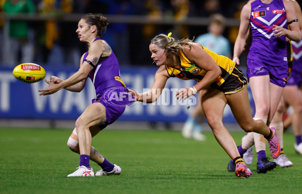 AFLW 2025 Round 08 - Hawthorn v Fremantle - A-63324912