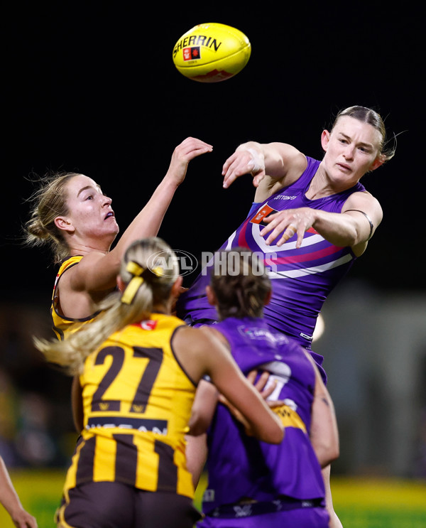 AFLW 2025 Round 08 - Hawthorn v Fremantle - A-63326213