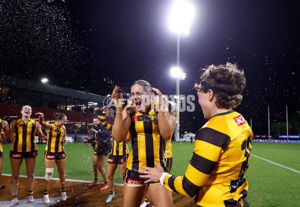 AFLW 2025 Round 08 - Hawthorn v Fremantle - A-63327559