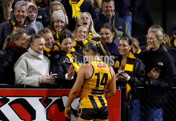 AFLW 2025 Round 08 - Hawthorn v Fremantle - A-63328619