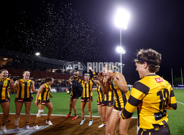 AFLW 2025 Round 08 - Hawthorn v Fremantle - A-63328628