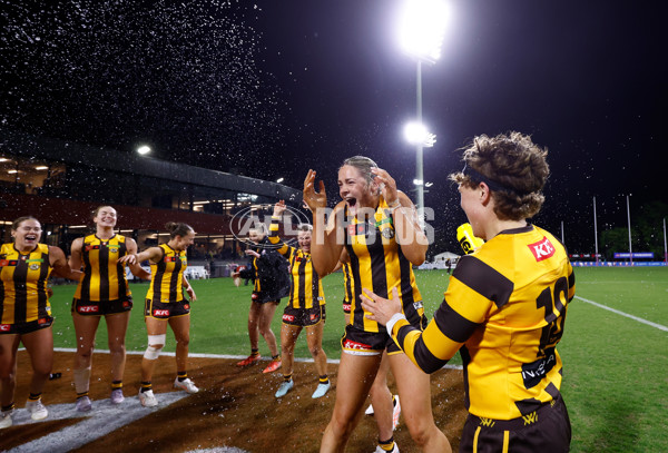 AFLW 2025 Round 08 - Hawthorn v Fremantle - A-63328631