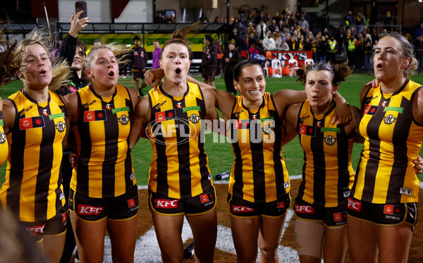 AFLW 2025 Round 08 - Hawthorn v Fremantle - A-63328632