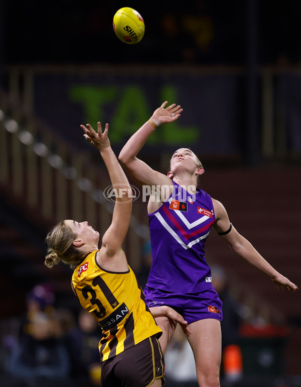 AFLW 2025 Round 08 - Hawthorn v Fremantle - A-63328648