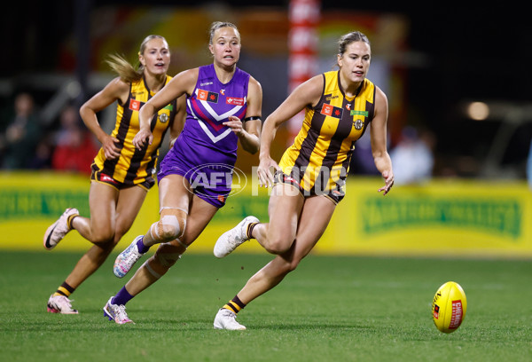 AFLW 2025 Round 08 - Hawthorn v Fremantle - A-63328686