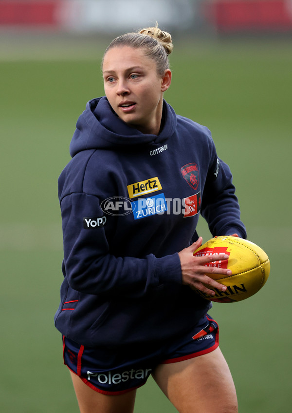 AFLW 2025 Round 08 - Melbourne v Essendon - A-63336196