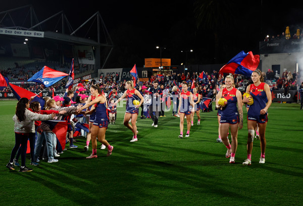 AFLW 2025 Round 08 - Melbourne v Essendon - A-63336745