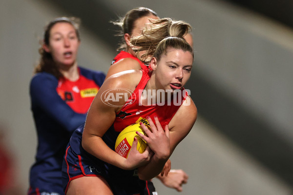 AFLW 2025 Round 08 - Melbourne v Essendon - A-63336750
