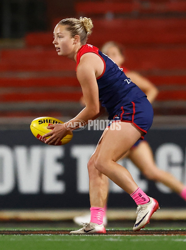 AFLW 2025 Round 08 - Melbourne v Essendon - A-63336785