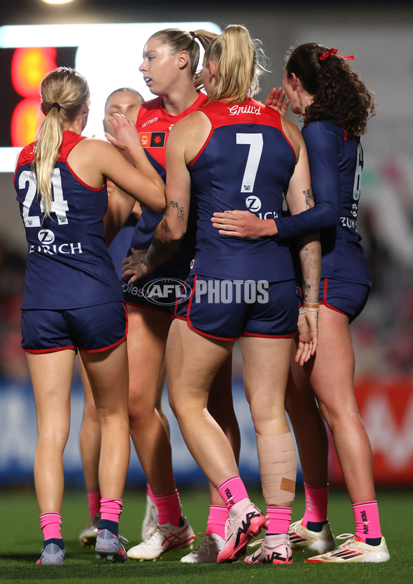 AFLW 2025 Round 08 - Melbourne v Essendon - A-63338975