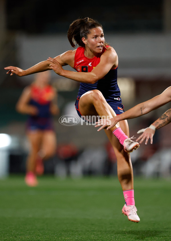 AFLW 2025 Round 08 - Melbourne v Essendon - A-63339007
