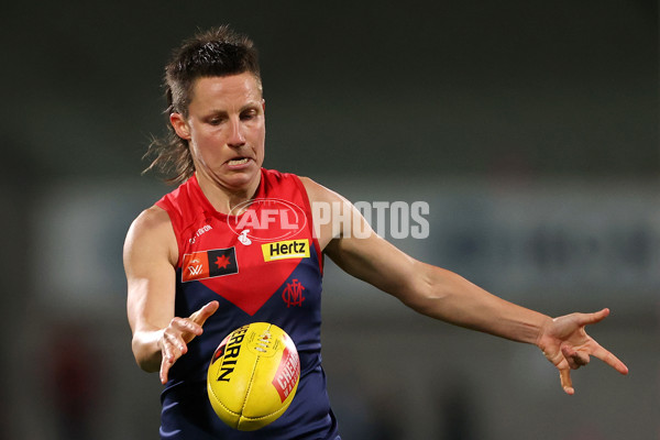 AFLW 2025 Round 08 - Melbourne v Essendon - A-63339327