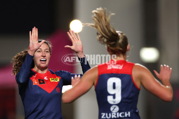 AFLW 2025 Round 08 - Melbourne v Essendon - A-63339362