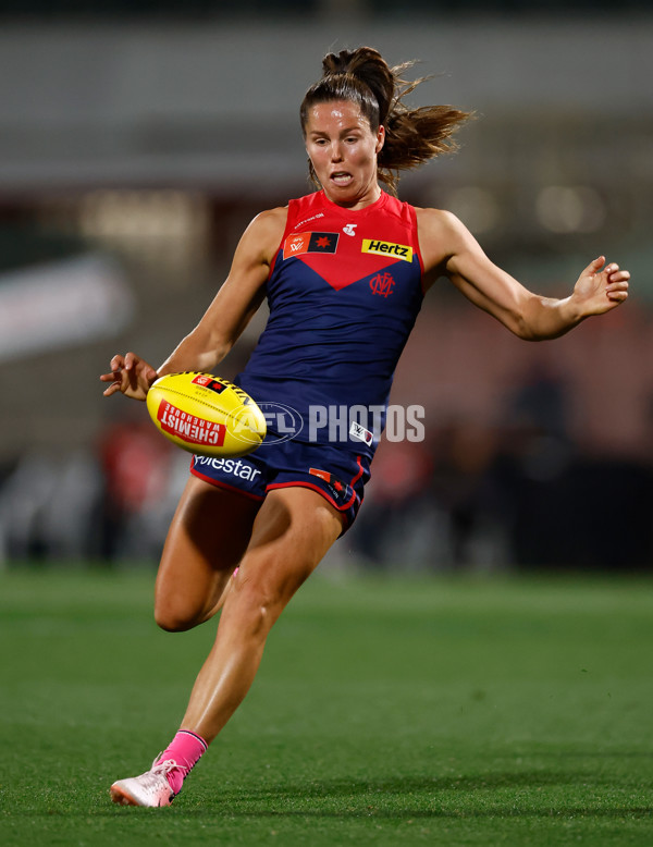 AFLW 2025 Round 08 - Melbourne v Essendon - A-63339391