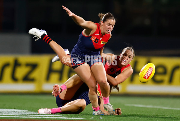 AFLW 2025 Round 08 - Melbourne v Essendon - A-63339396