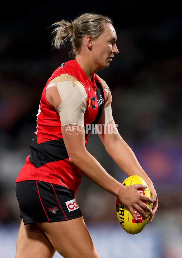 AFLW 2025 Round 08 - Melbourne v Essendon - A-63339421