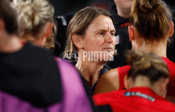 AFLW 2025 Round 08 - Melbourne v Essendon - A-63341761