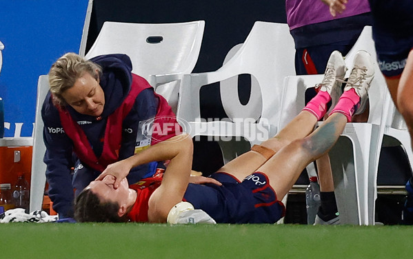 AFLW 2025 Round 08 - Melbourne v Essendon - A-63341785