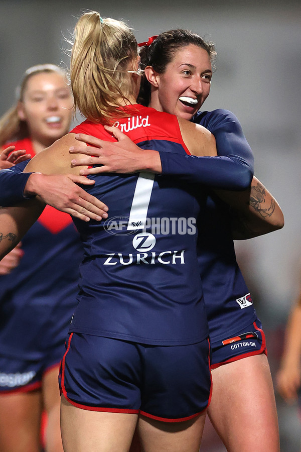 AFLW 2025 Round 08 - Melbourne v Essendon - A-63341814