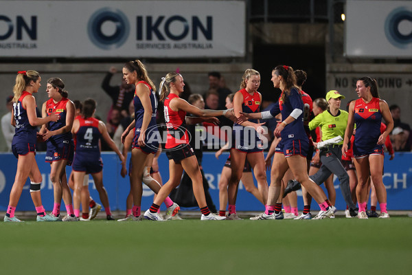 AFLW 2025 Round 08 - Melbourne v Essendon - A-63341823