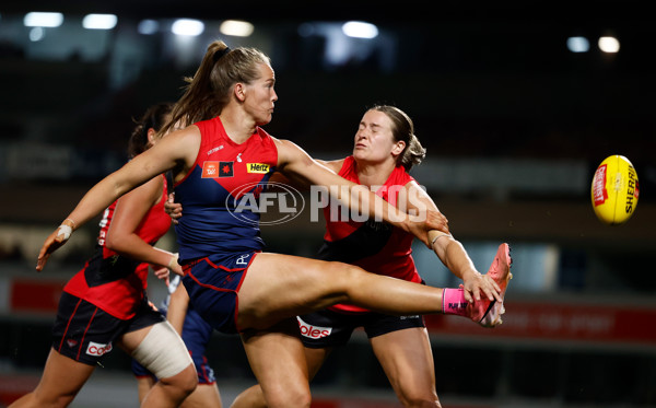 AFLW 2025 Round 08 - Melbourne v Essendon - A-63341871