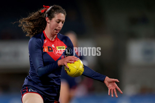AFLW 2025 Round 08 - Melbourne v Essendon - A-63341903